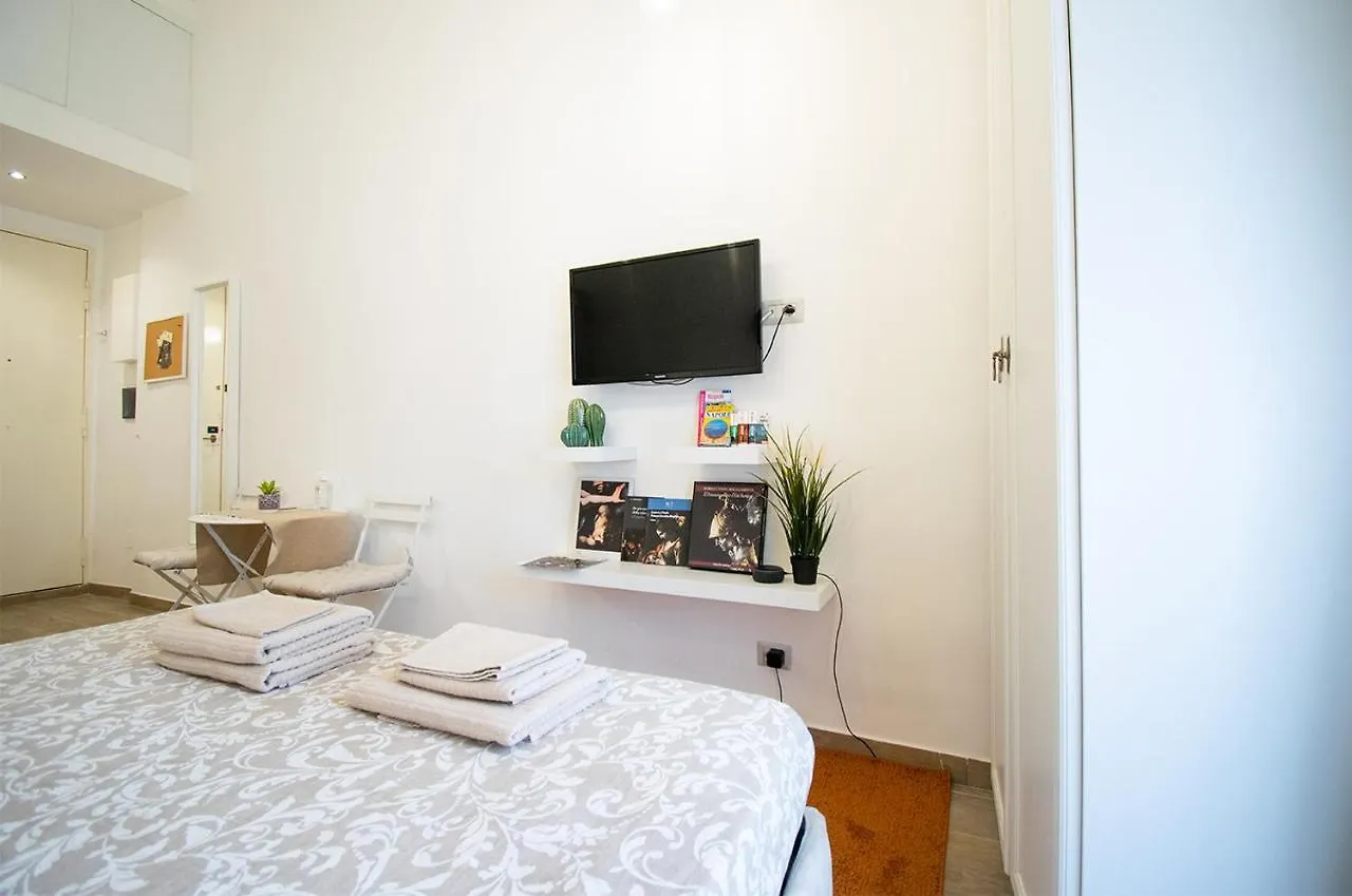 Lorenzo'S Art Studio 2 Nápoly Apartman